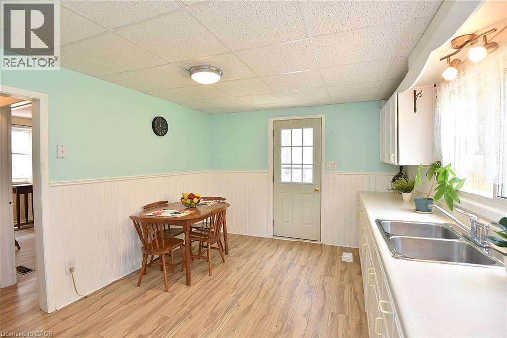 340 King Street W, Dundas, Ontario  L9H 1W7 - Photo 9 - 40851266