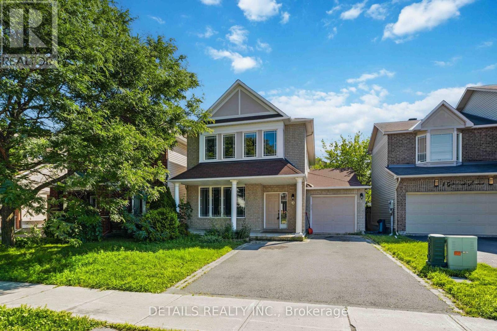3 Gateshead Avenue, Ottawa, Ontario  K2K 2G3 - Photo 2 - X13613646