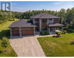 671 BALLYCASTLE CRESCENT, Ottawa, Ontario