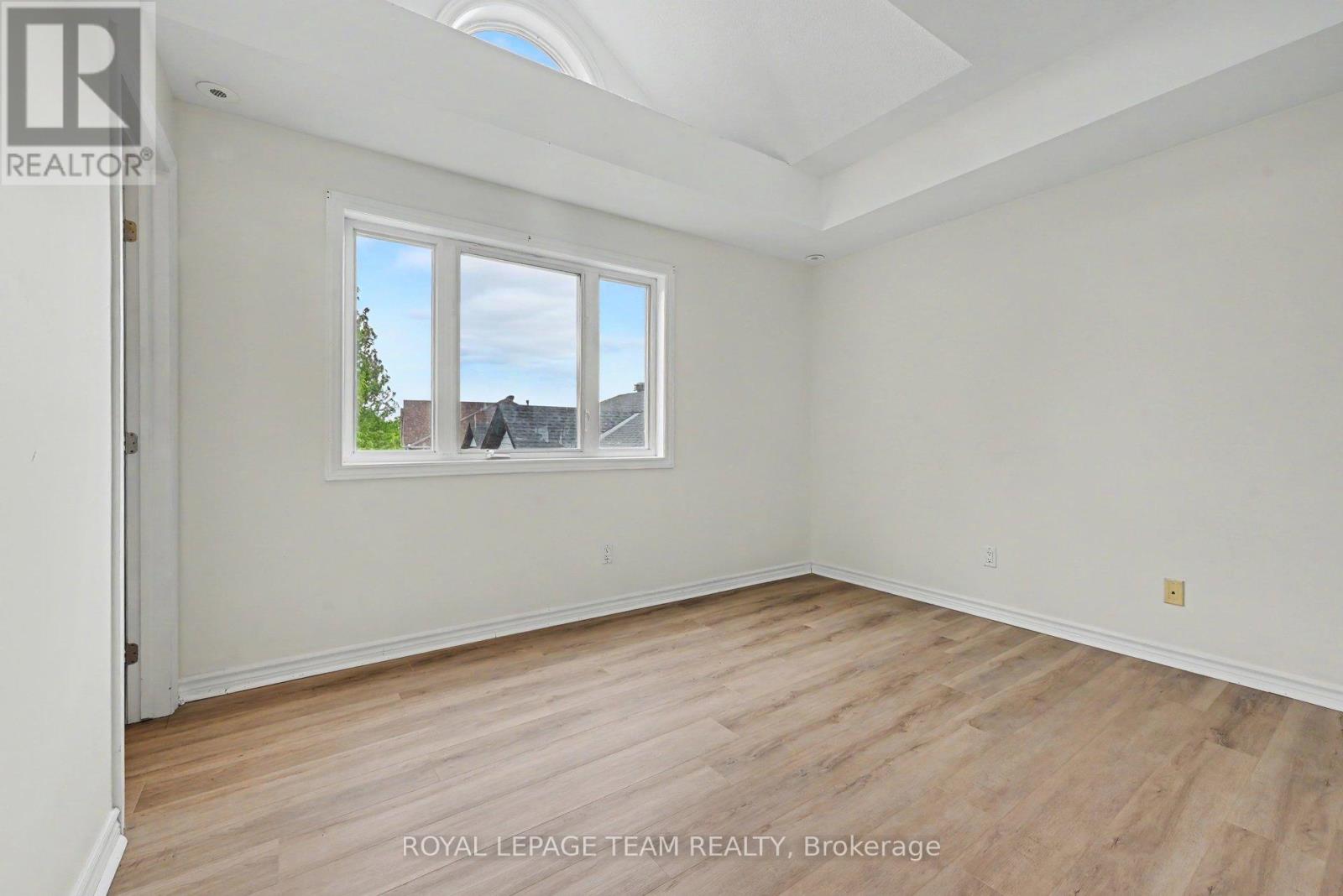 K - 251 Crestway Drive, Ottawa, Ontario  K2G 0A9 - Photo 13 - X13613728
