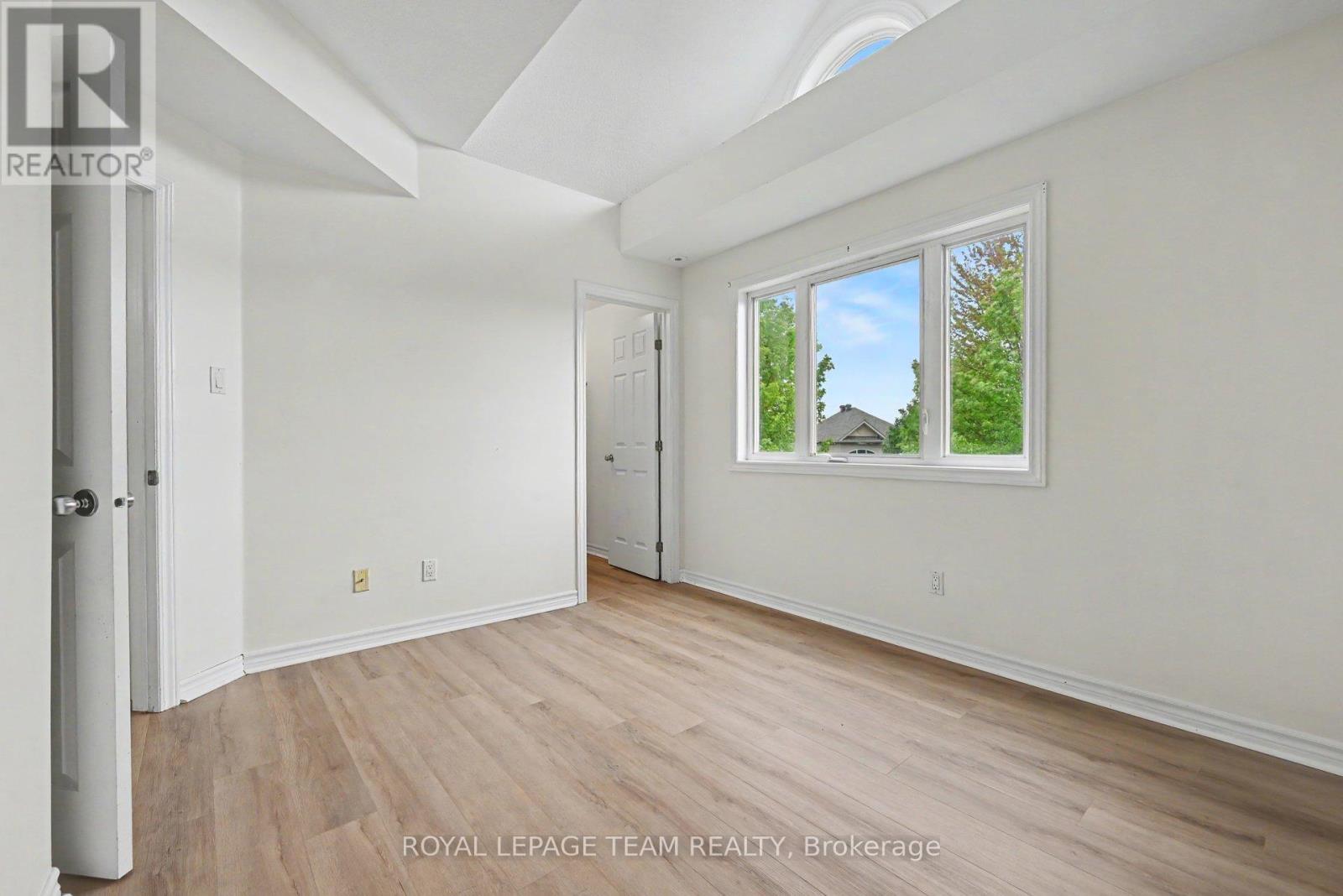 K - 251 Crestway Drive, Ottawa, Ontario  K2G 0A9 - Photo 14 - X13613728