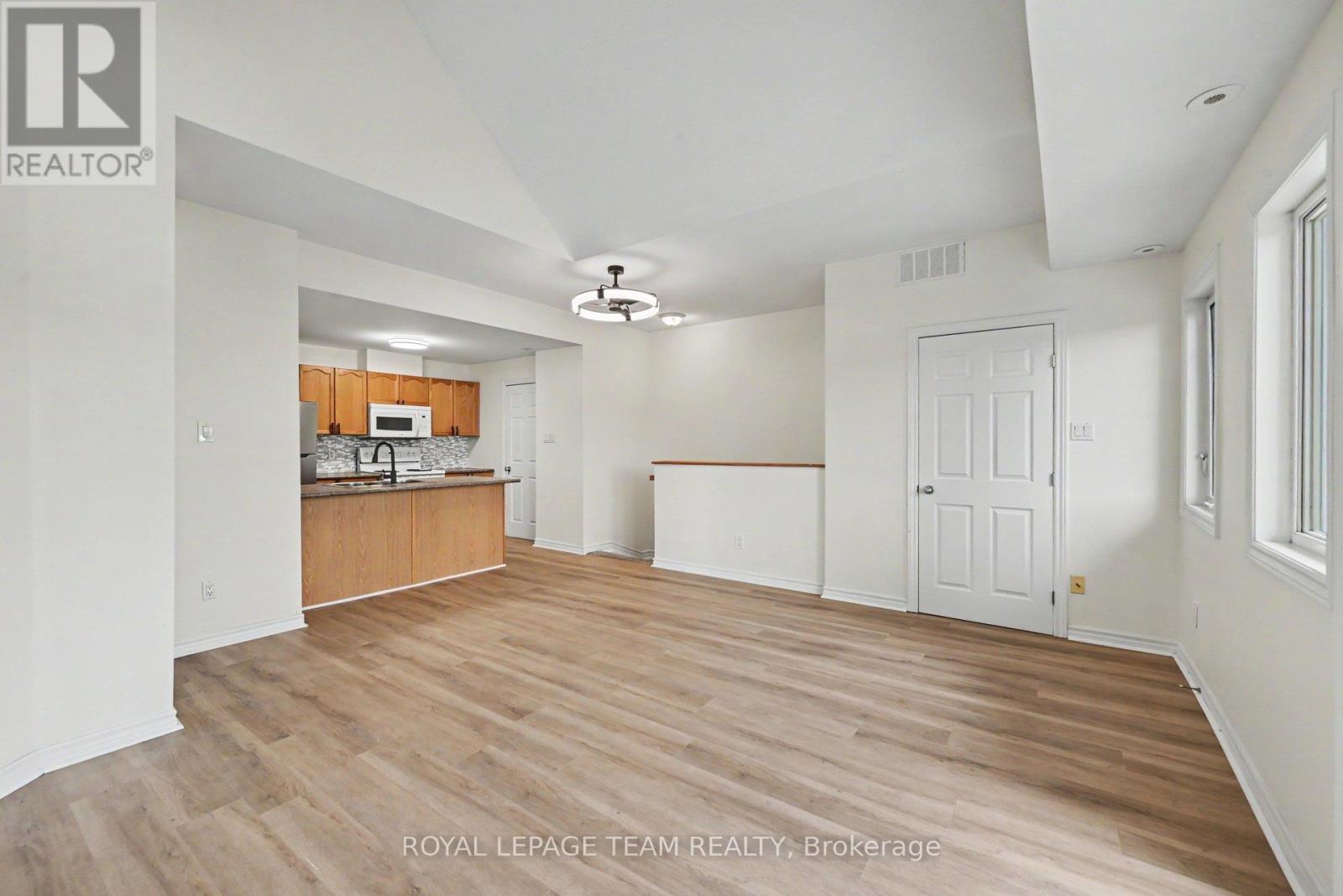 K - 251 Crestway Drive, Ottawa, Ontario  K2G 0A9 - Photo 8 - X13613728