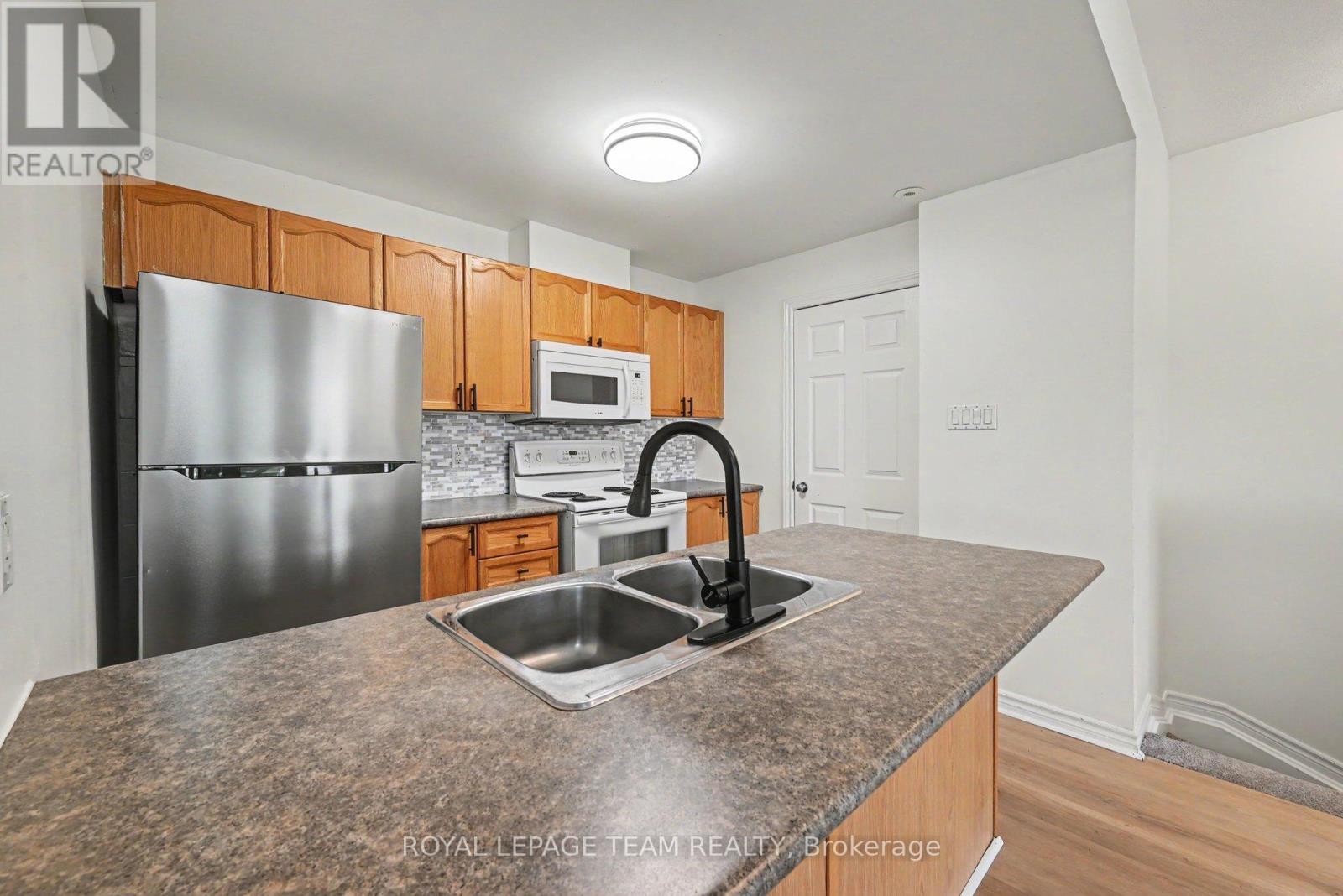 K - 251 Crestway Drive, Ottawa, Ontario  K2G 0A9 - Photo 9 - X13613728