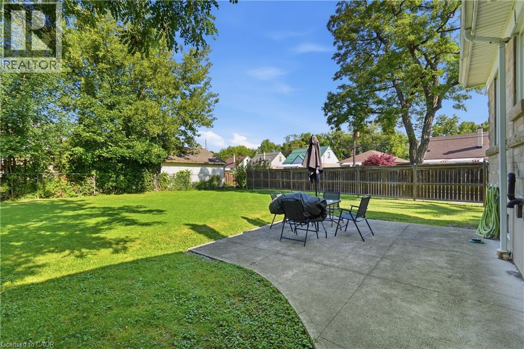 2 Aintree Court, Hamilton, Ontario  L8K 4R9 - Photo 6 - 40851718