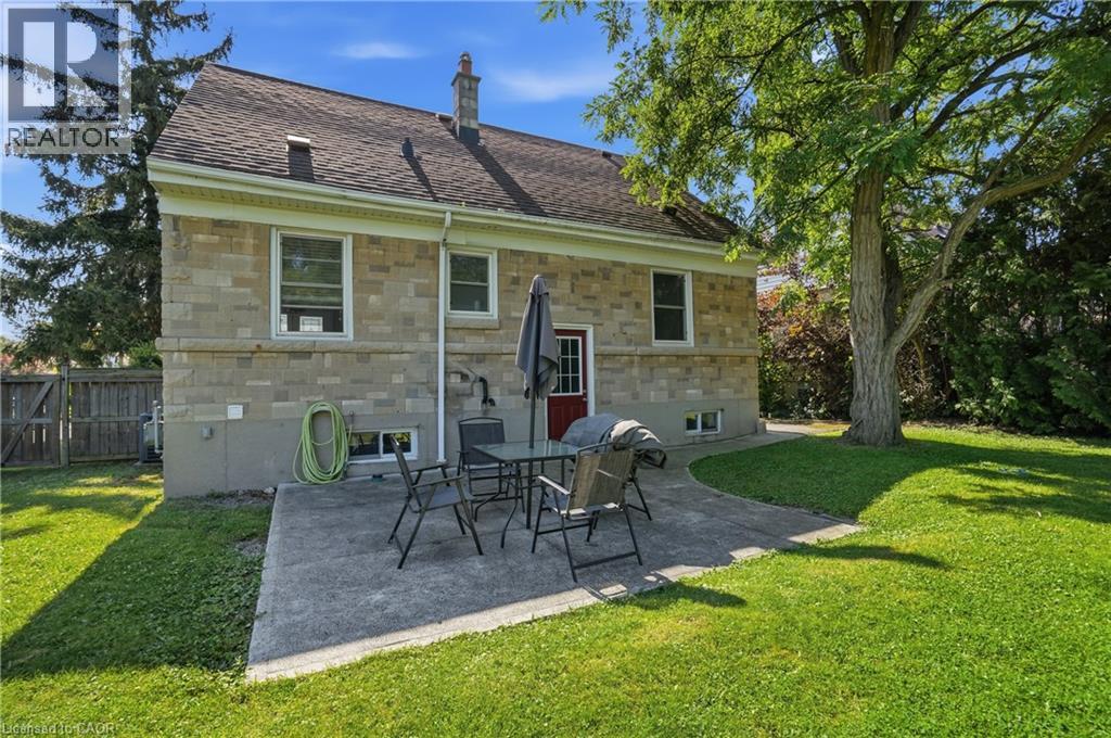 2 Aintree Court, Hamilton, Ontario  L8K 4R9 - Photo 7 - 40851718
