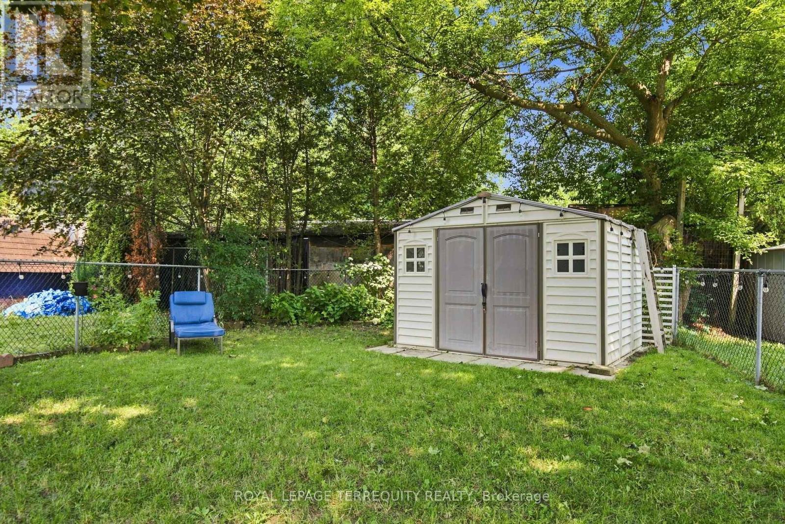 224 Medina Court, Oshawa (Lakeview), Ontario  L1J 7E1 - Photo 23 - E13613652