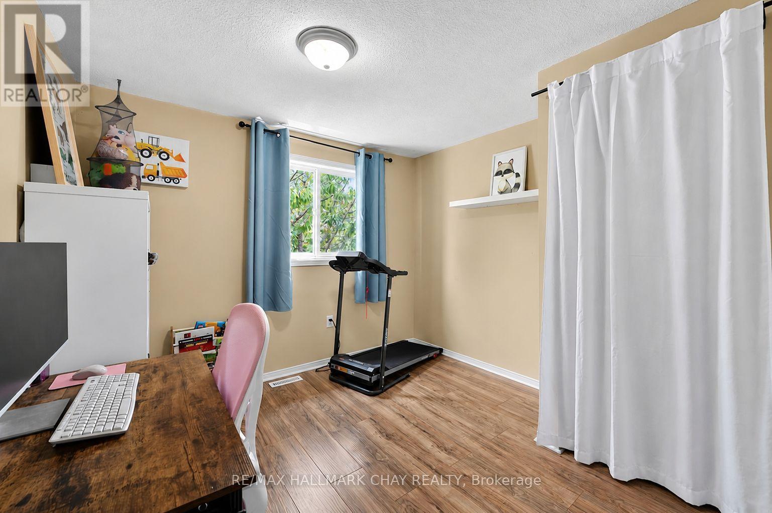 109 Wessenger Drive, Barrie, Ontario  L4N 8P5 - Photo 17 - S13613604