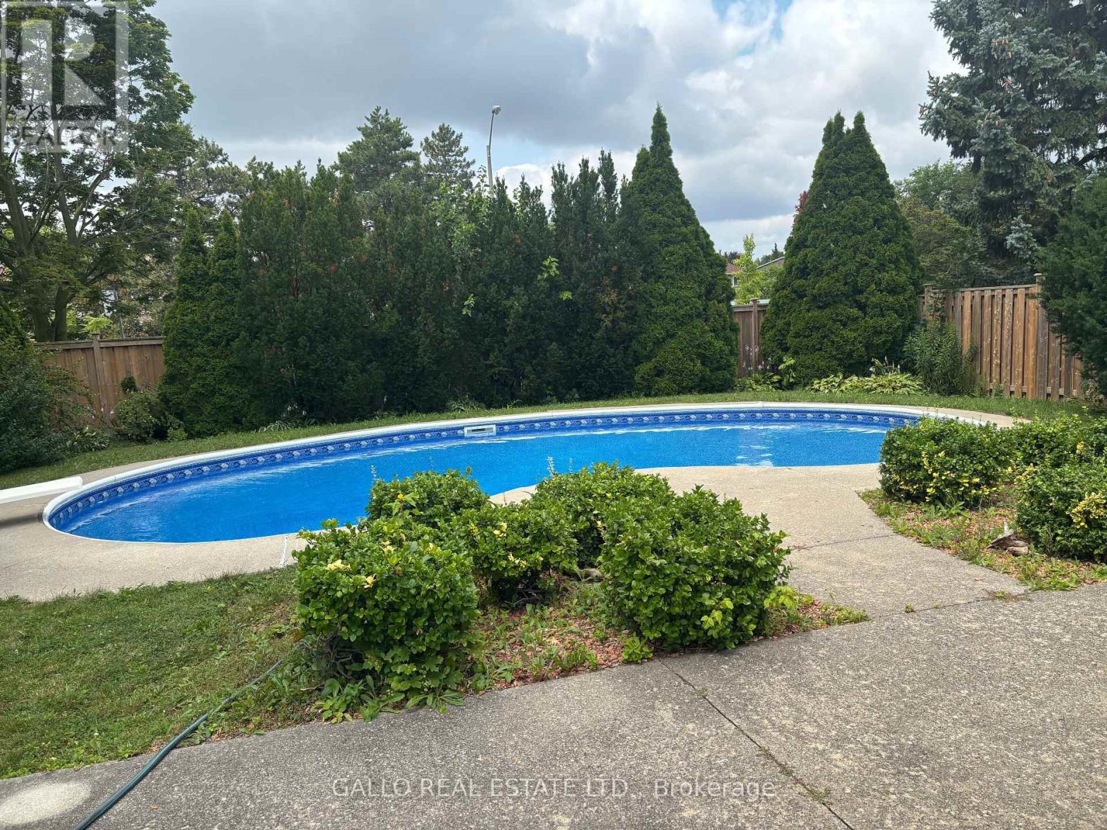 155 Goldhawk Trail, Toronto, Ontario  M1V 1X1 - Photo 25 - E13502474