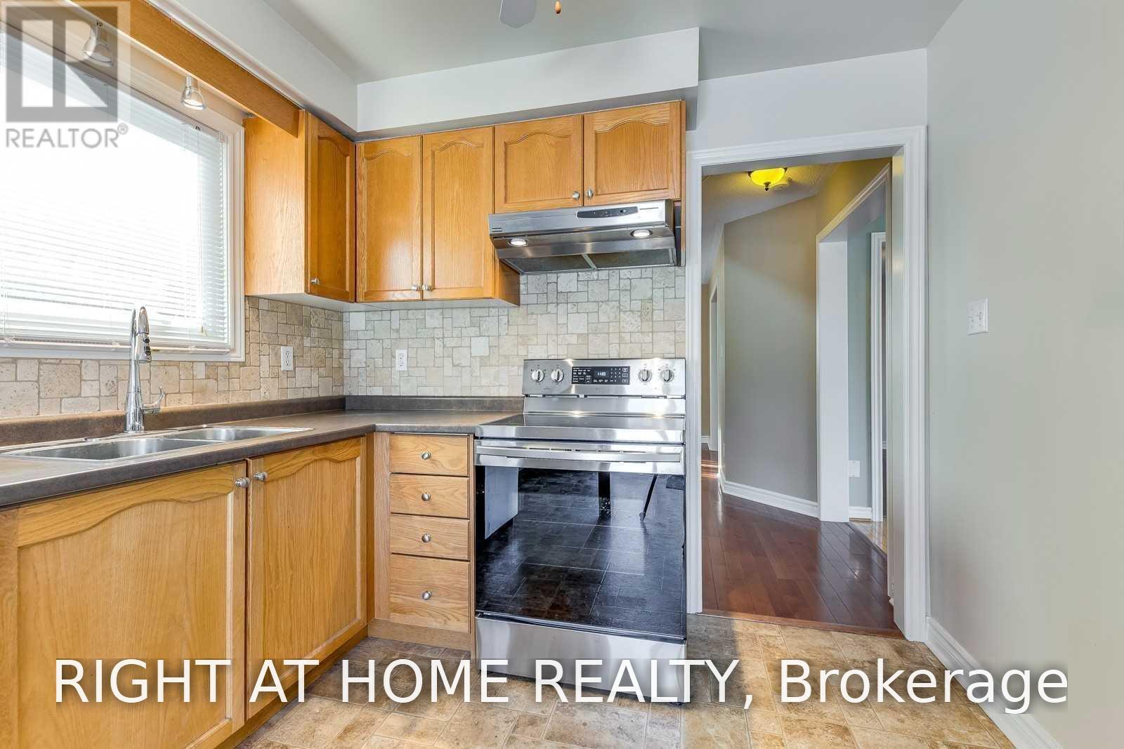 96 Howell Road, Oakville, Ontario  L6H 5Z4 - Photo 11 - W13613672