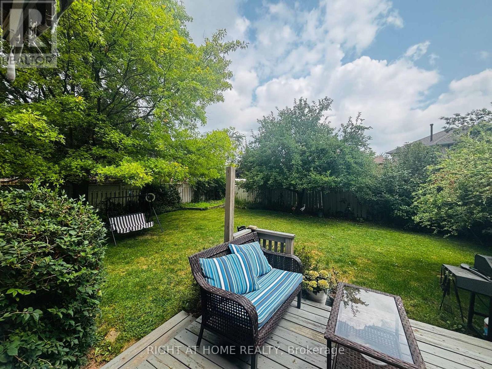 96 Howell Road, Oakville, Ontario  L6H 5Z4 - Photo 4 - W13613672