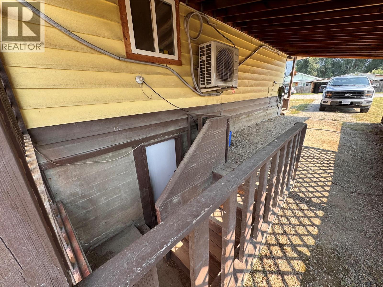 653 65th Avenue, Grand Forks, British Columbia  V0H 1H4 - Photo 4 - 10395603