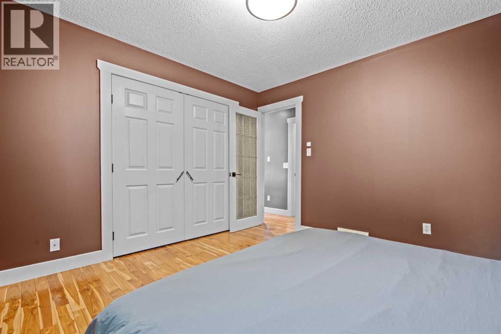 10619 Oakmoor Way Sw, Calgary, Alberta  T2W 1S7 - Photo 14 - A2329198