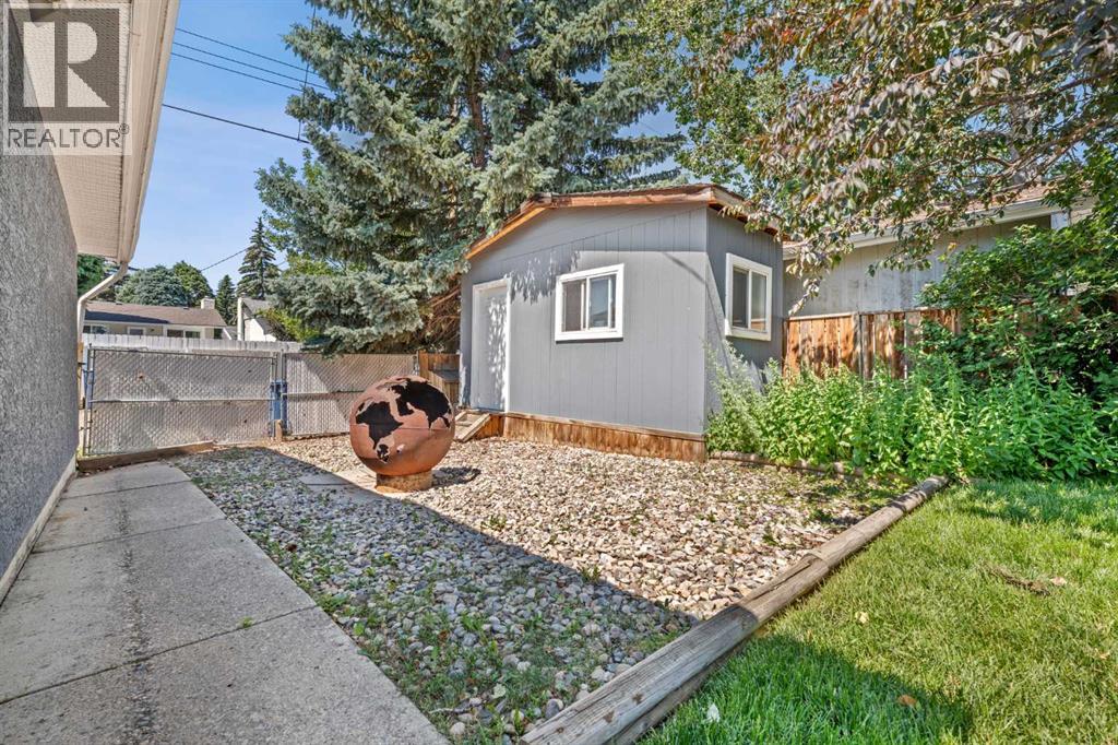 10619 Oakmoor Way Sw, Calgary, Alberta  T2W 1S7 - Photo 29 - A2329198