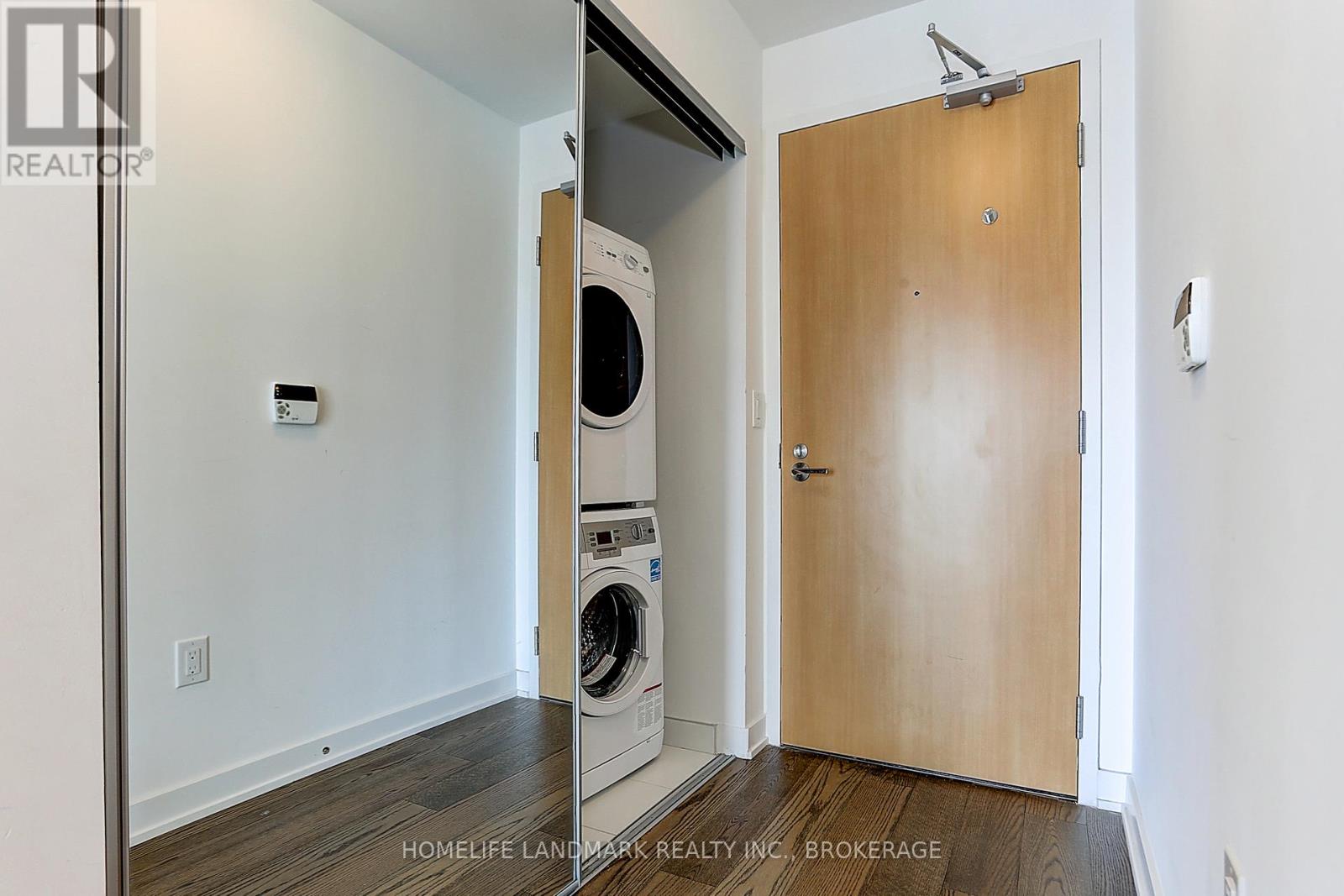 2911 - 11 Wellesley Street, Toronto, Ontario  M4Y 1E8 - Photo 5 - C13601202