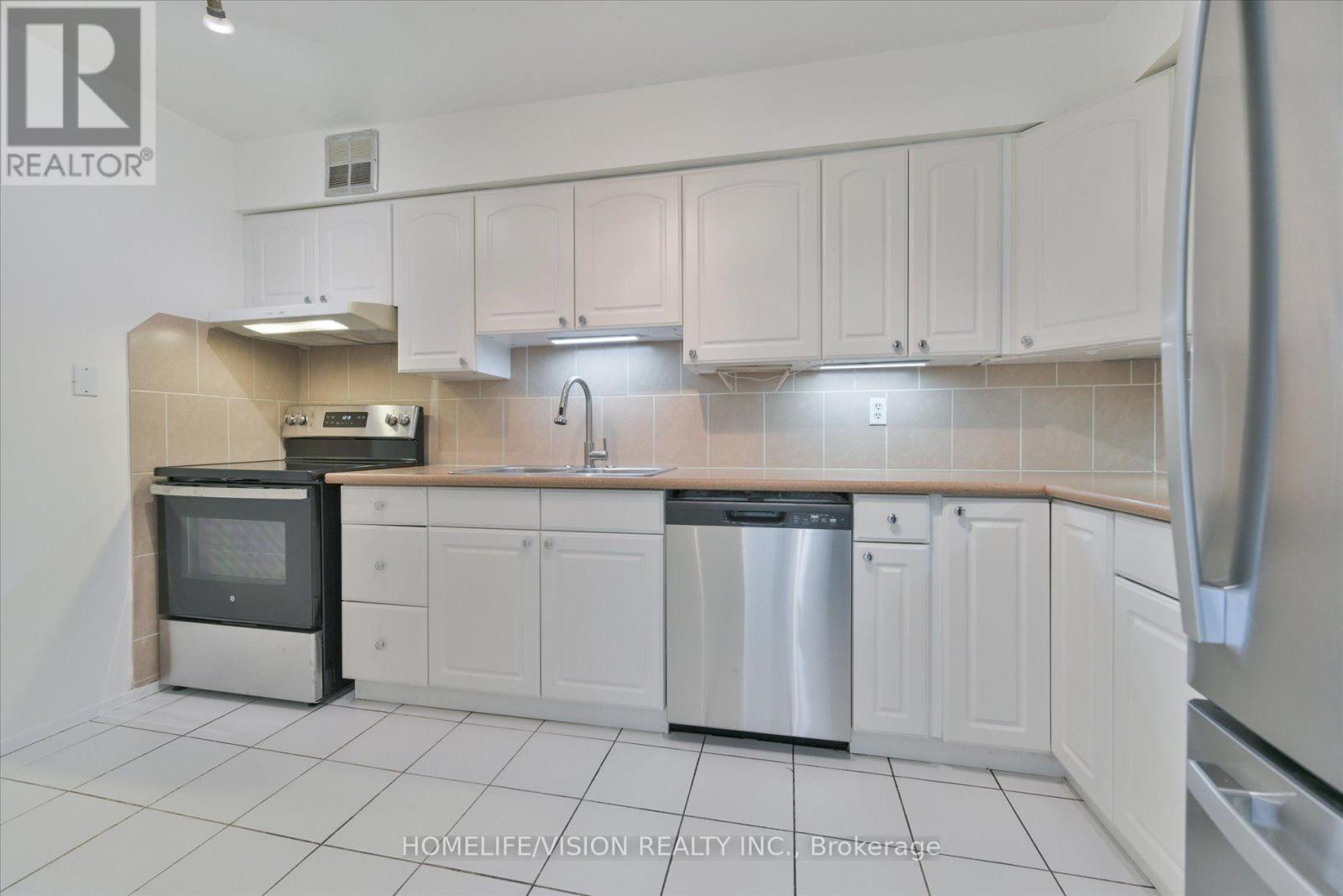 Ph6 - 3300 Don Mills Road, Toronto, Ontario  M2J 4X7 - Photo 12 - C13611520