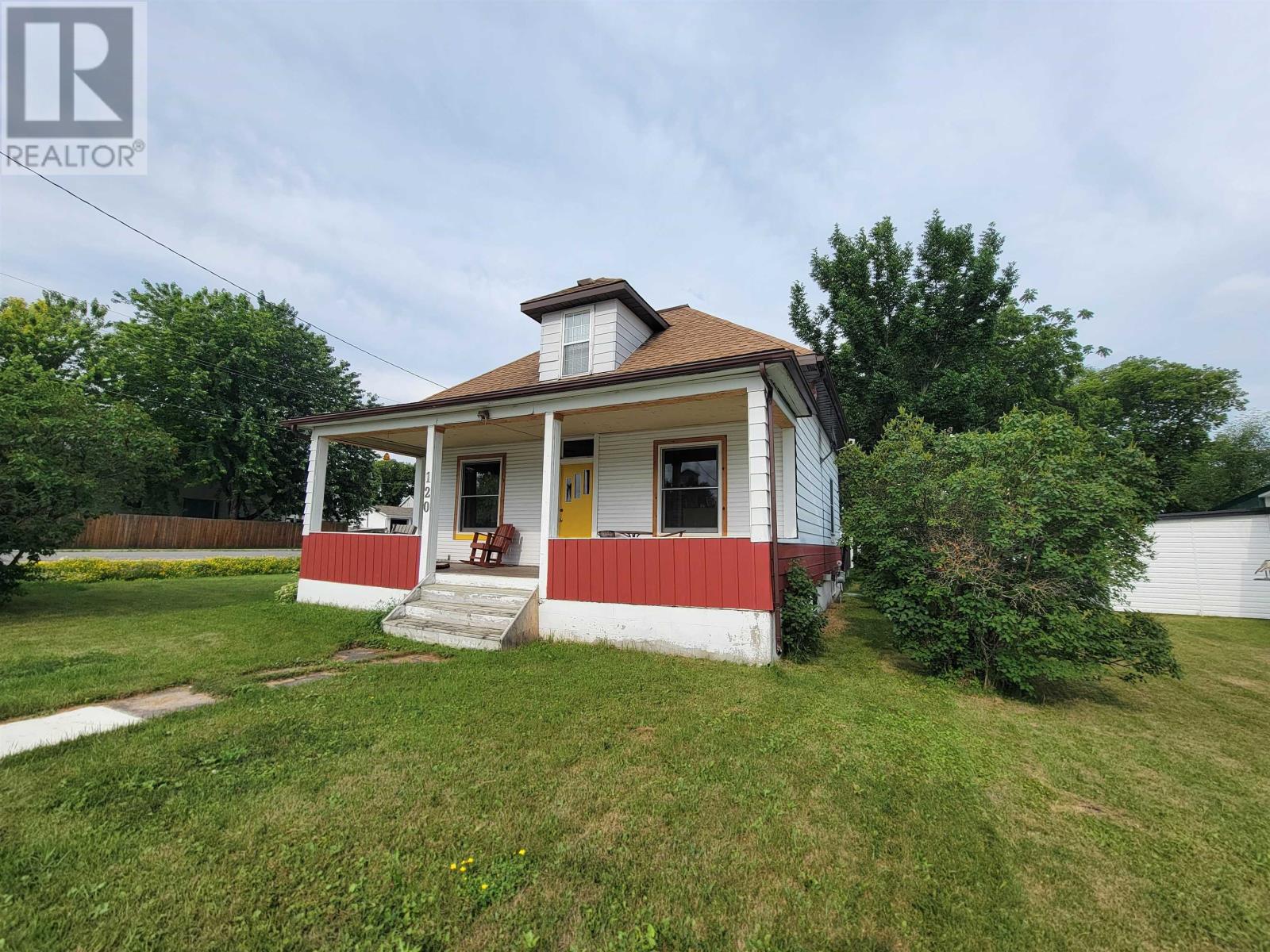 120 Third St, Rainy River, Ontario