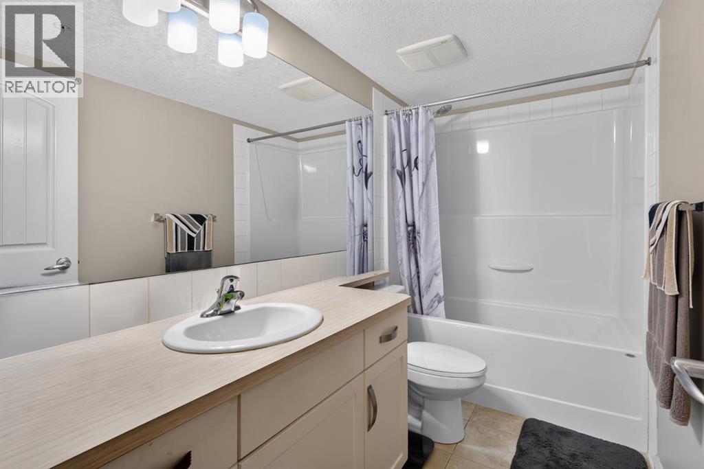 204, 406 Cranberry Park SE, Calgary, Alberta T3M 1Y9 - Photo 7 - A2329976