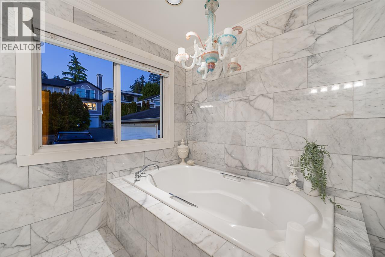 1075 Esplanade Avenue, West Vancouver, British Columbia  V7T 1G2 - Photo 18 - R3150541