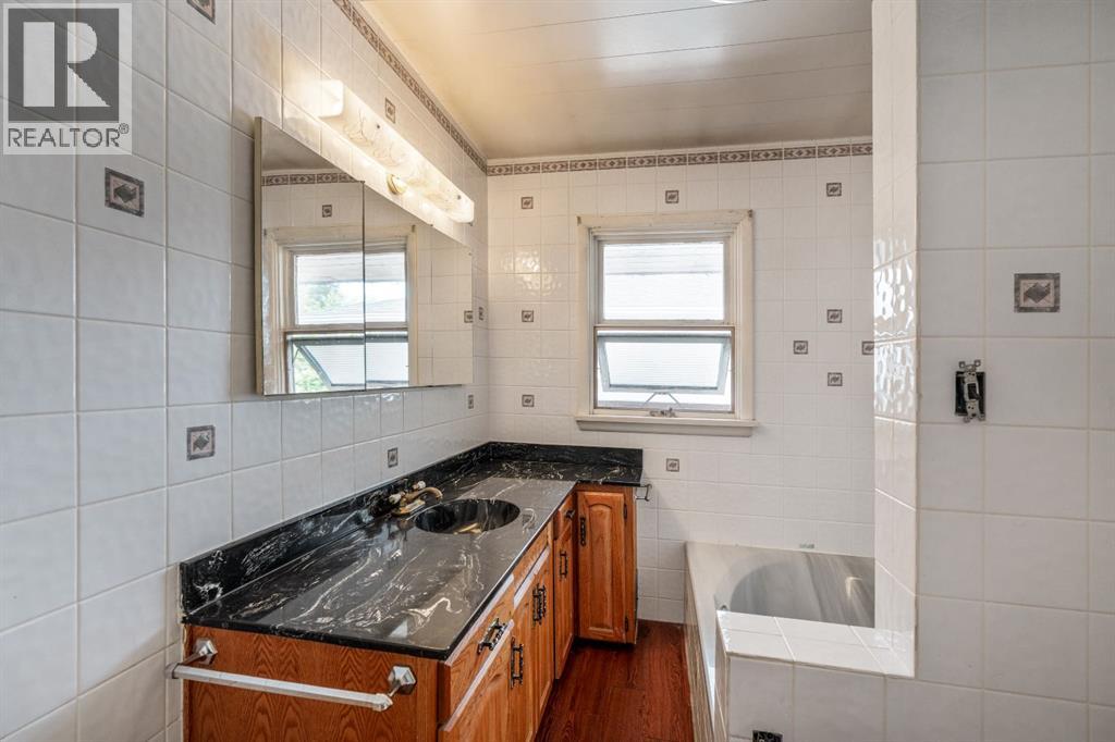 1301 15 Avenue S, Lethbridge, Alberta  T1K 0W4 - Photo 25 - A2332730