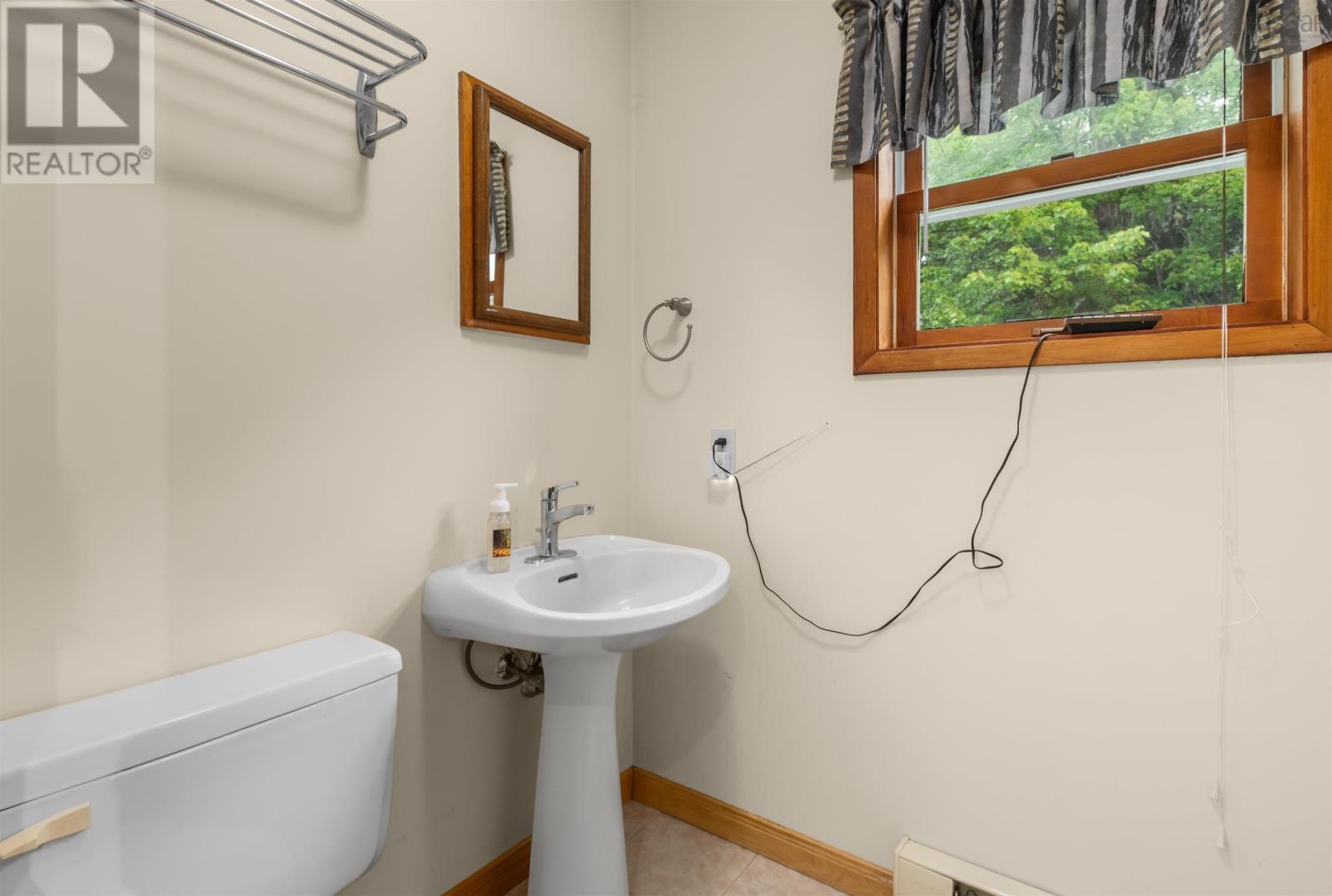 32 Kipawa Crescent, Hammonds Plains, Nova Scotia  B4B 1N2 - Photo 15 - 202618888