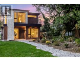 1921 TATLOW AVENUE, North Vancouver, British Columbia