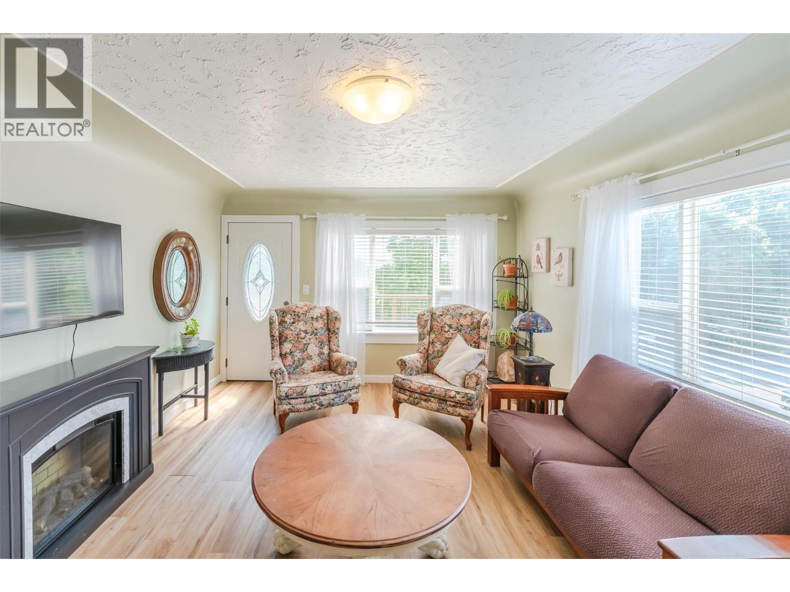 6430 Spartan Street, Oliver, British Columbia  V0H 1T0 - Photo 14 - 10394910