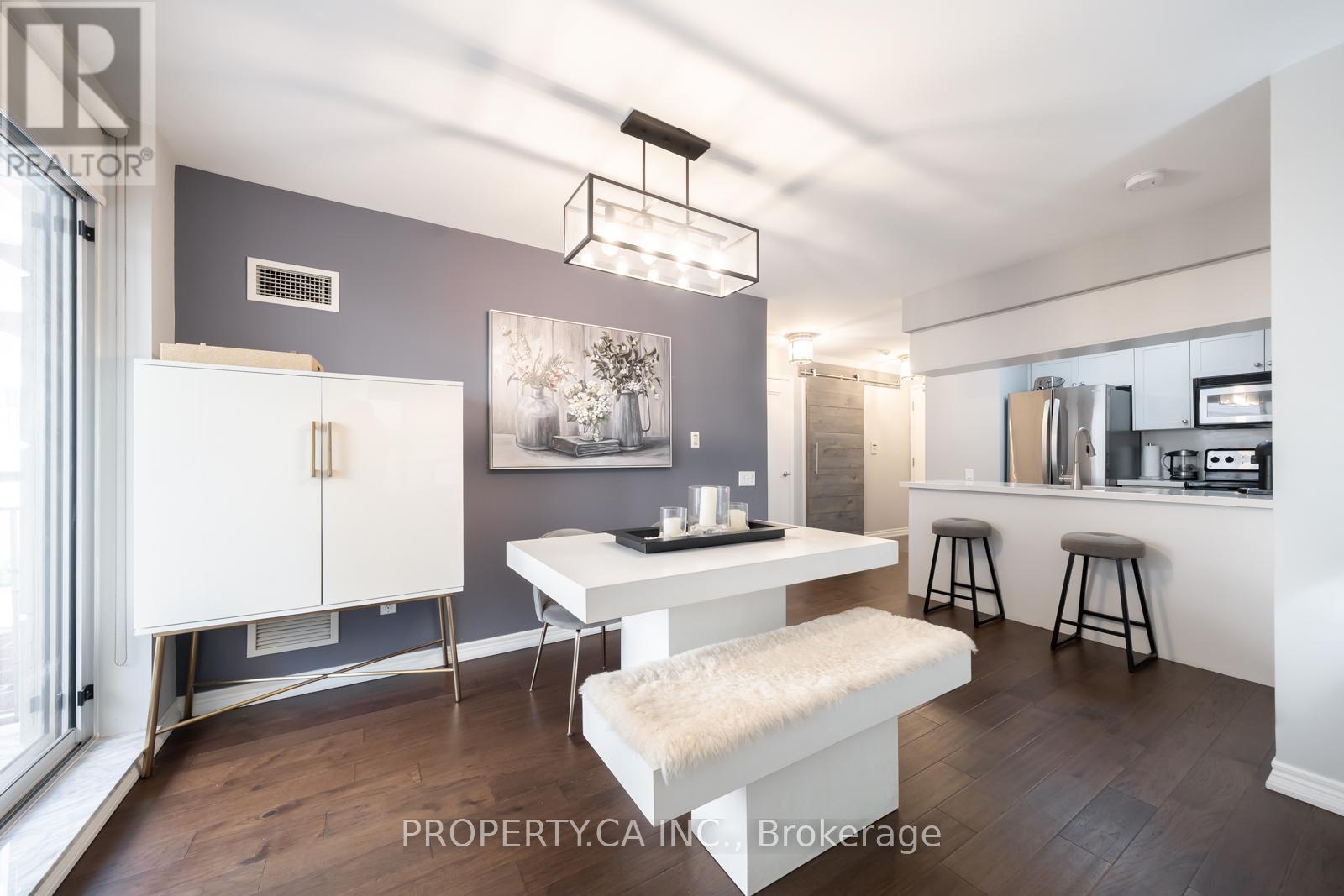 202 - 60 St Clair Avenue W, Toronto, Ontario  M4V 1M1 - Photo 3 - C13077320