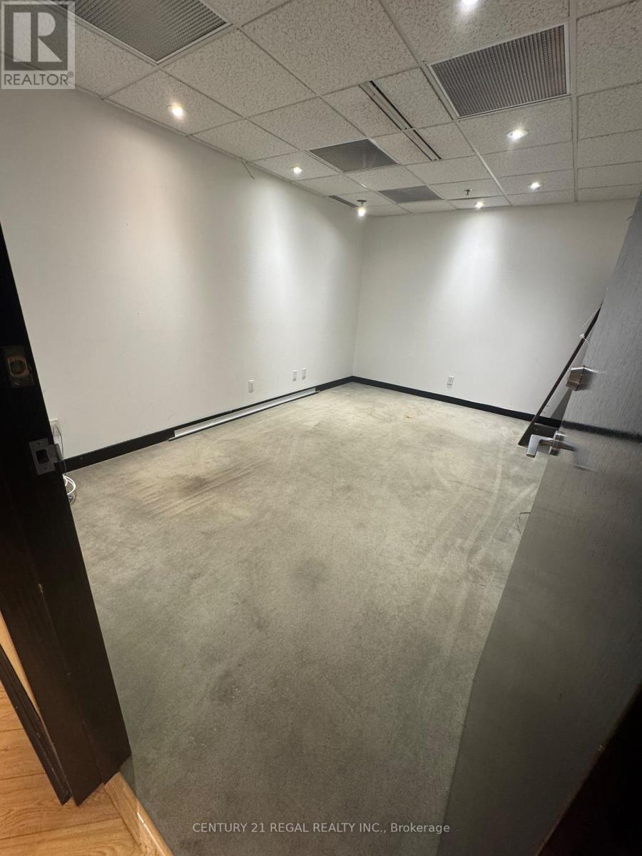 200 - 622 College Street, Toronto, Ontario  M6G 1B4 - Photo 10 - C13603732