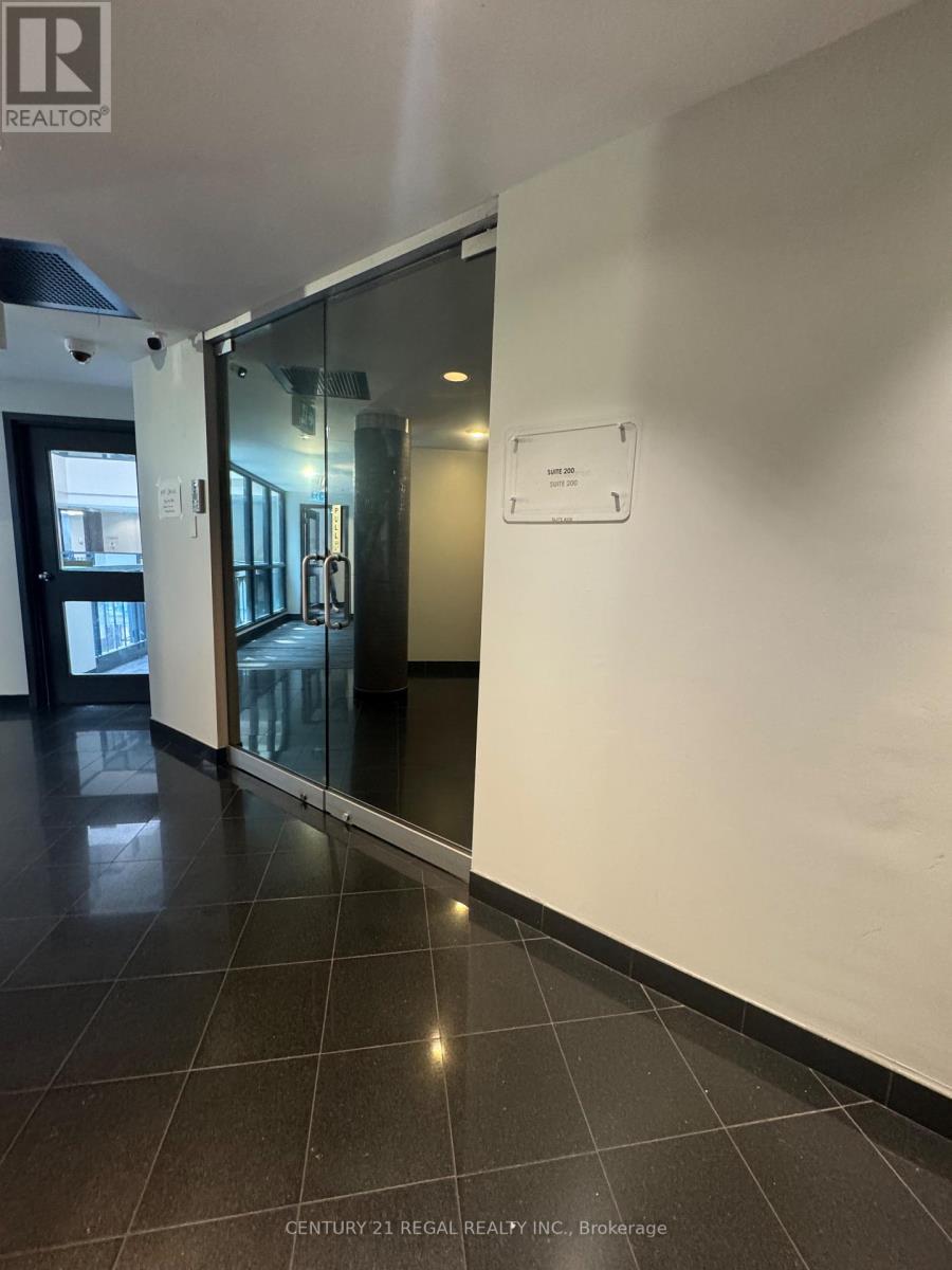 200 - 622 College Street, Toronto, Ontario  M6G 1B4 - Photo 3 - C13603732