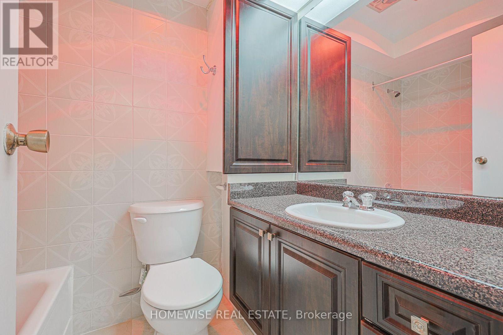 902 - 485 Kingston Road, Toronto, Ontario  M4L 1V6 - Photo 10 - E13612492