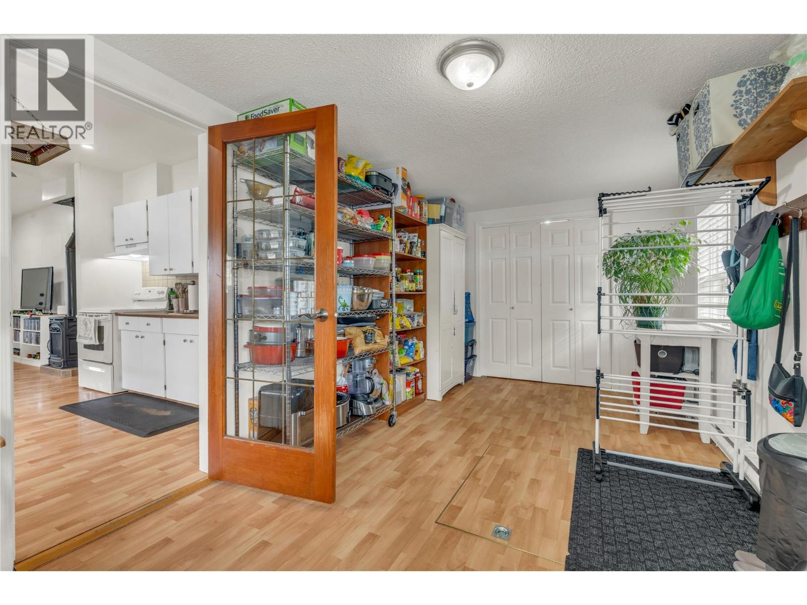 264 Douglas Avenue, Penticton, British Columbia  V2A 2T8 - Photo 35 - 10389142
