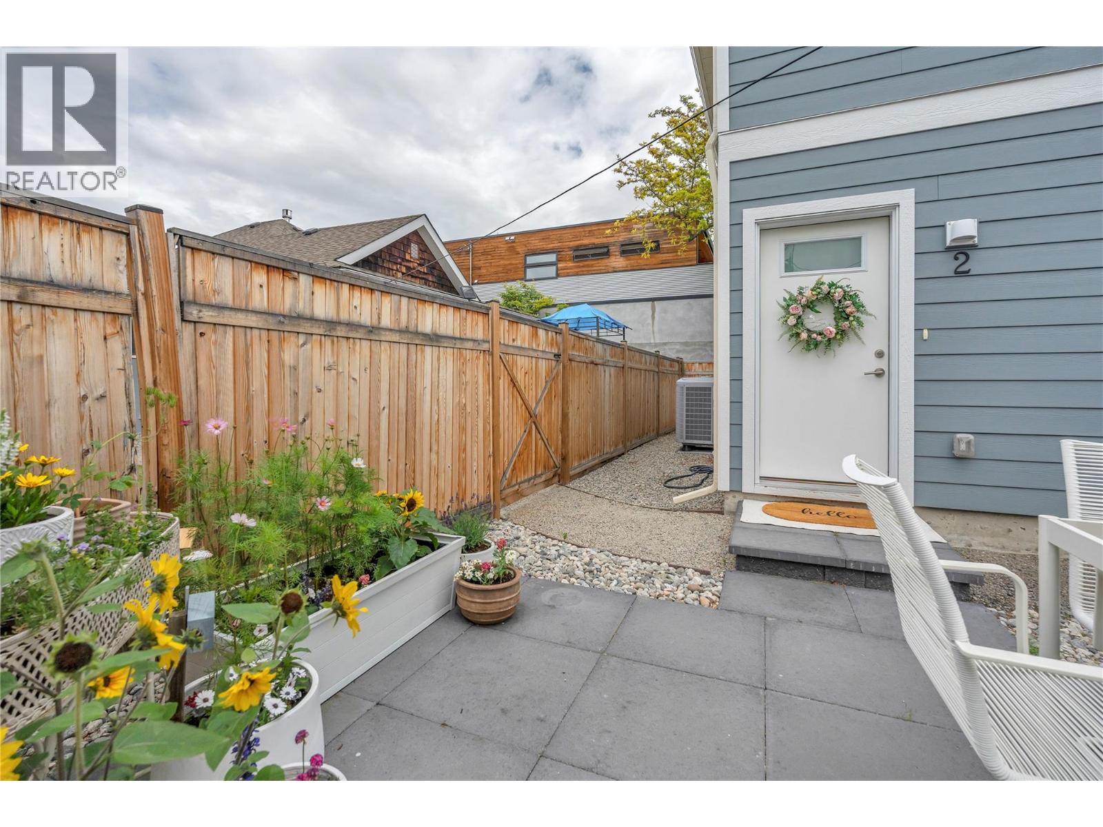 264 Douglas Avenue, Penticton, British Columbia  V2A 2T8 - Photo 5 - 10389142