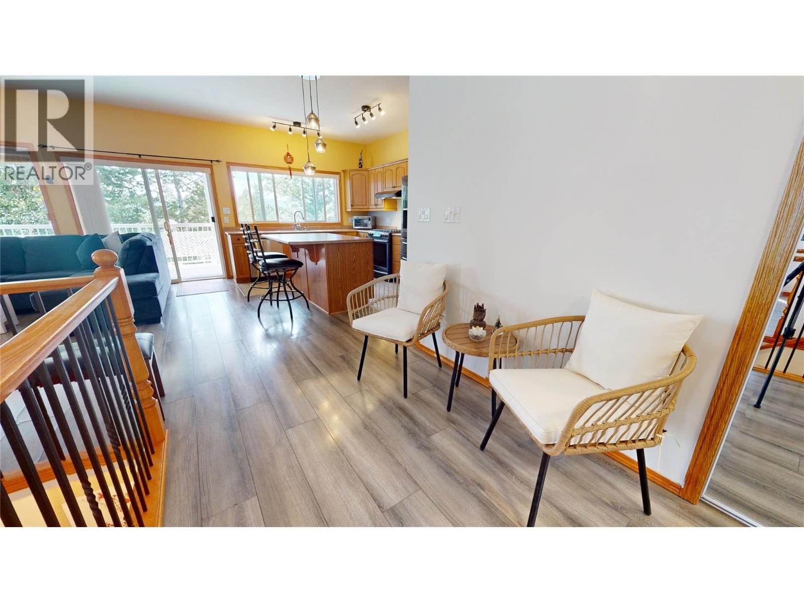 3329 Mt Fisher Drive, Cranbrook, British Columbia  V1C 6N6 - Photo 11 - 10396086