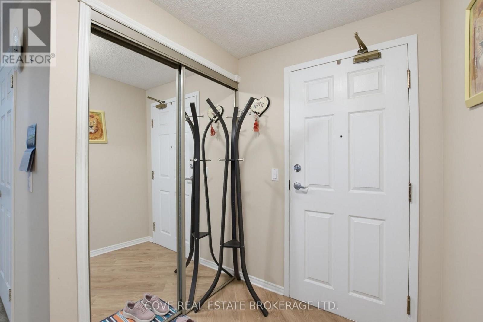203 - 511 Gainsborough Road, London North, Ontario  N6G 4Z5 - Photo 3 - X13613874