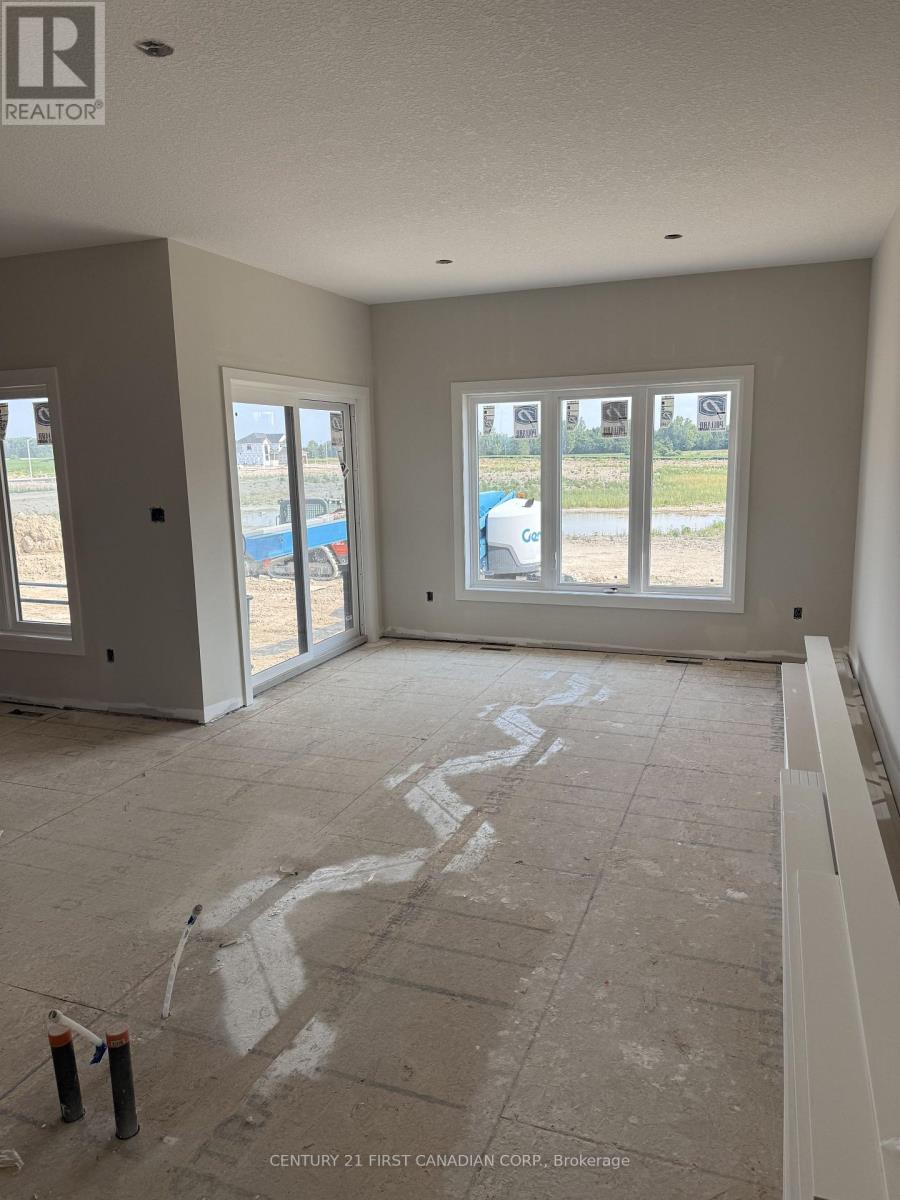 132 Addison Avenue, Lucan Biddulph, Ontario  N0M 2J0 - Photo 11 - X12877752