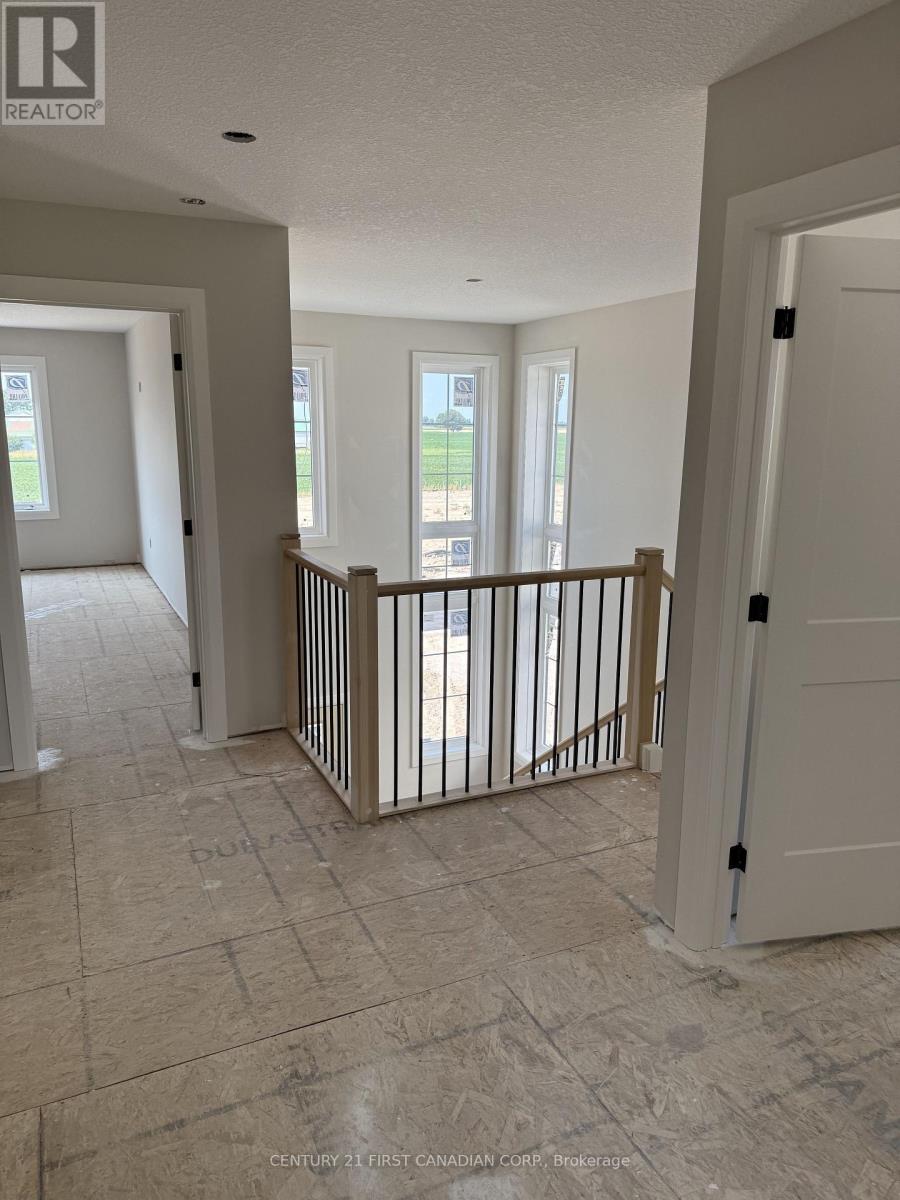 132 Addison Avenue, Lucan Biddulph, Ontario  N0M 2J0 - Photo 14 - X12877752