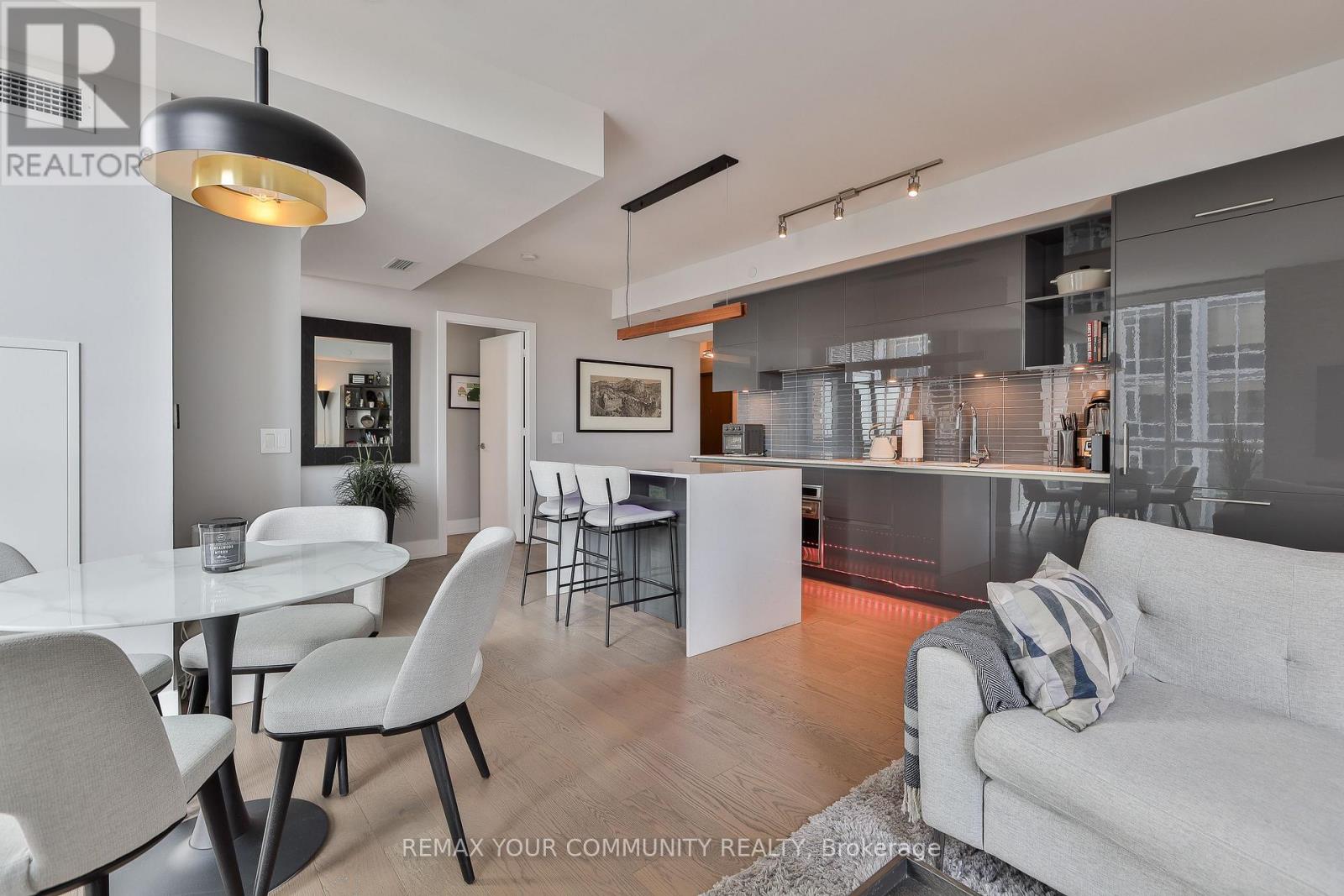 4301 - 1 Yorkville Avenue, Toronto, Ontario  M4W 0B1 - Photo 10 - C13613924