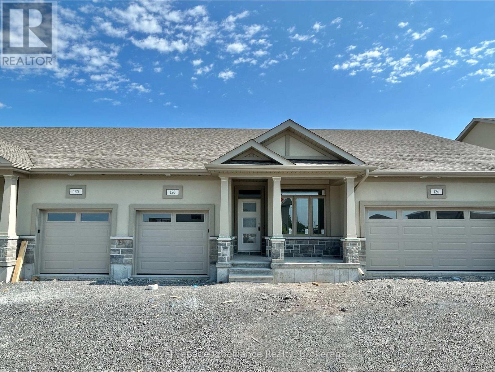 128 ATHABASKA DRIVE, Belleville, Ontario