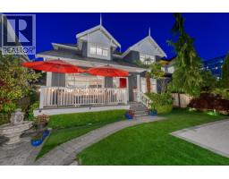 1075 ESPLANADE AVENUE, West Vancouver, British Columbia