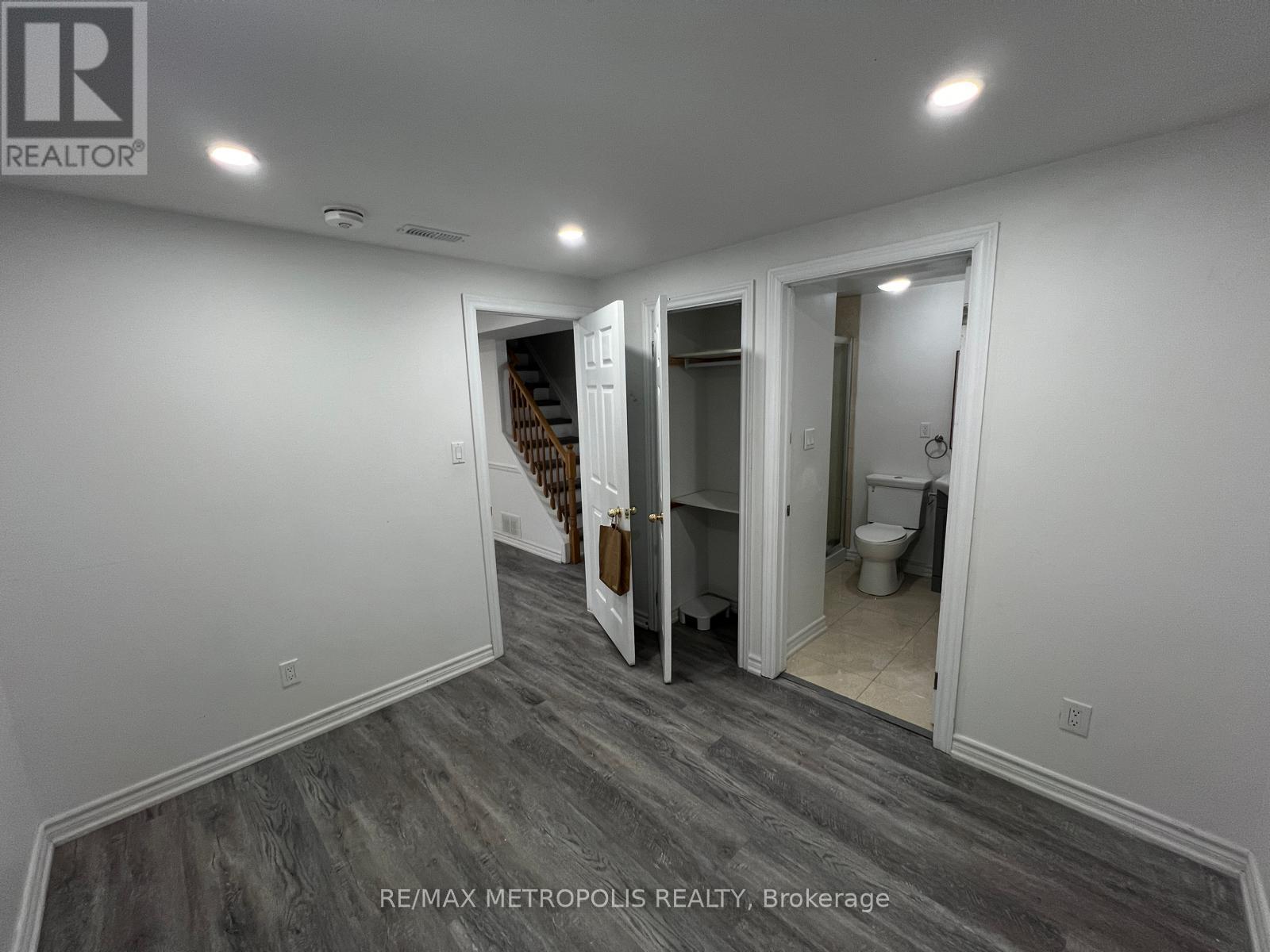 Bsmt - 570 Springview Drive, Pickering, Ontario  L1V 4X2 - Photo 13 - E13613842