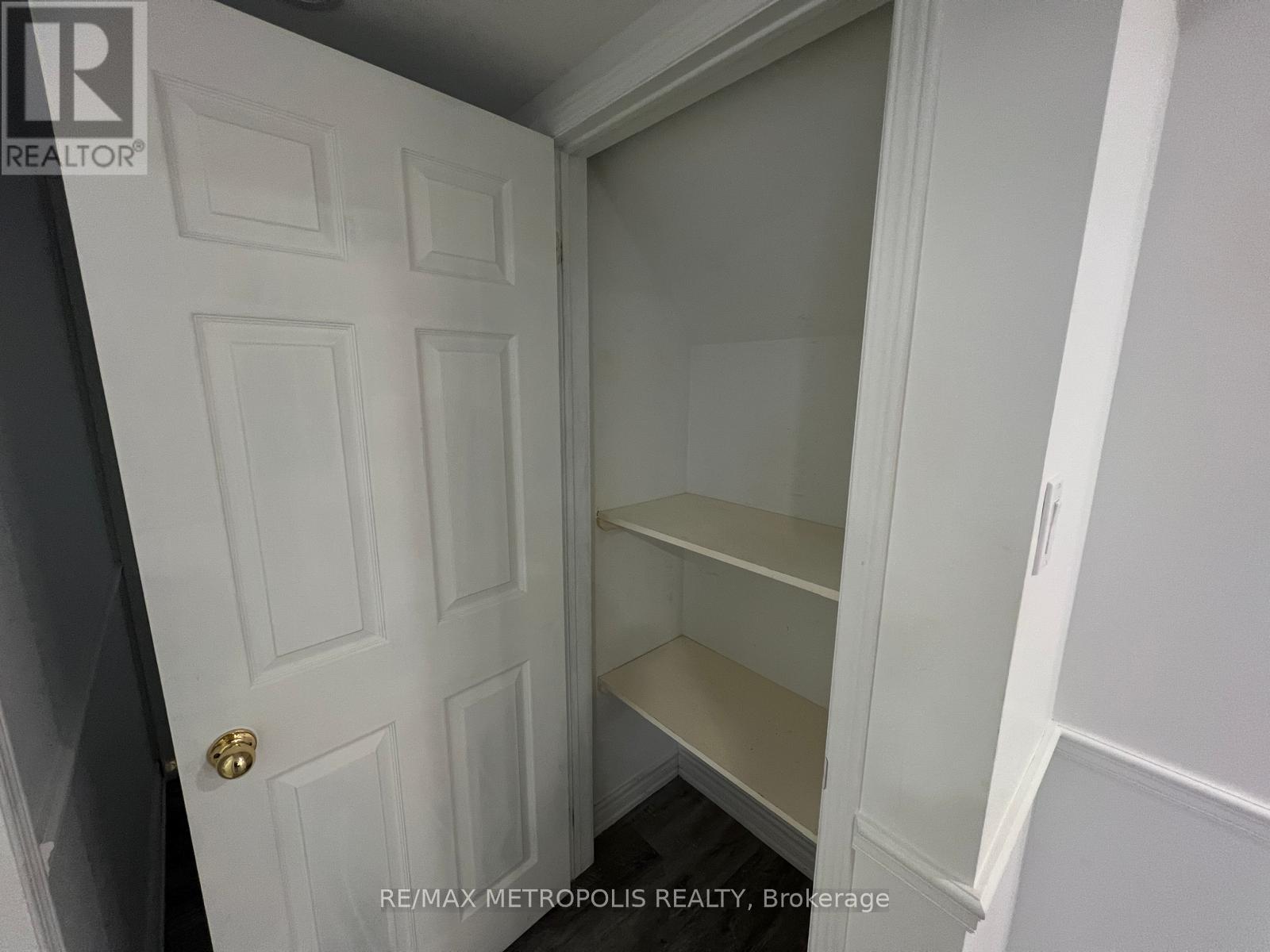 Bsmt - 570 Springview Drive, Pickering, Ontario  L1V 4X2 - Photo 14 - E13613842