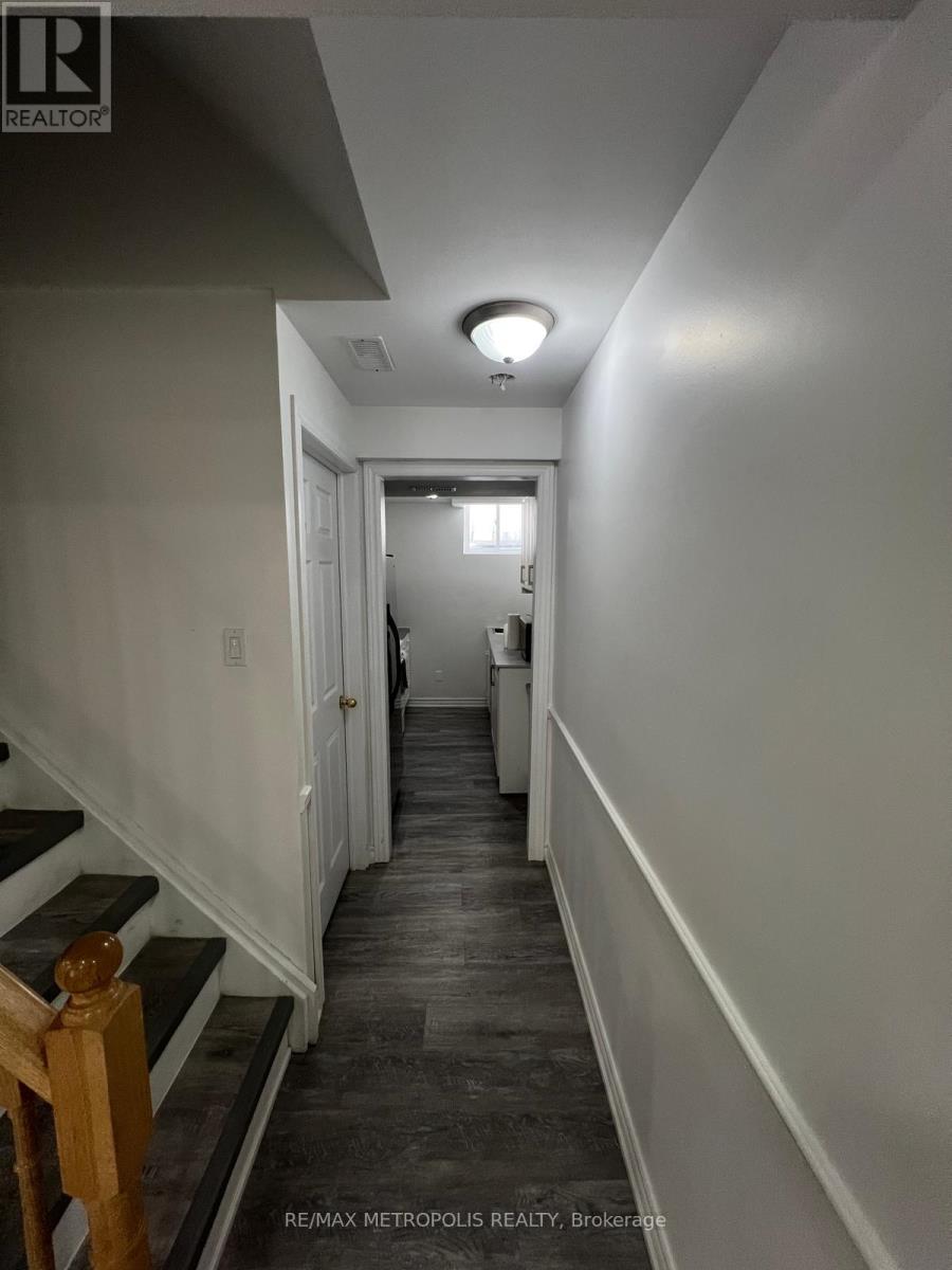 Bsmt - 570 Springview Drive, Pickering, Ontario  L1V 4X2 - Photo 15 - E13613842
