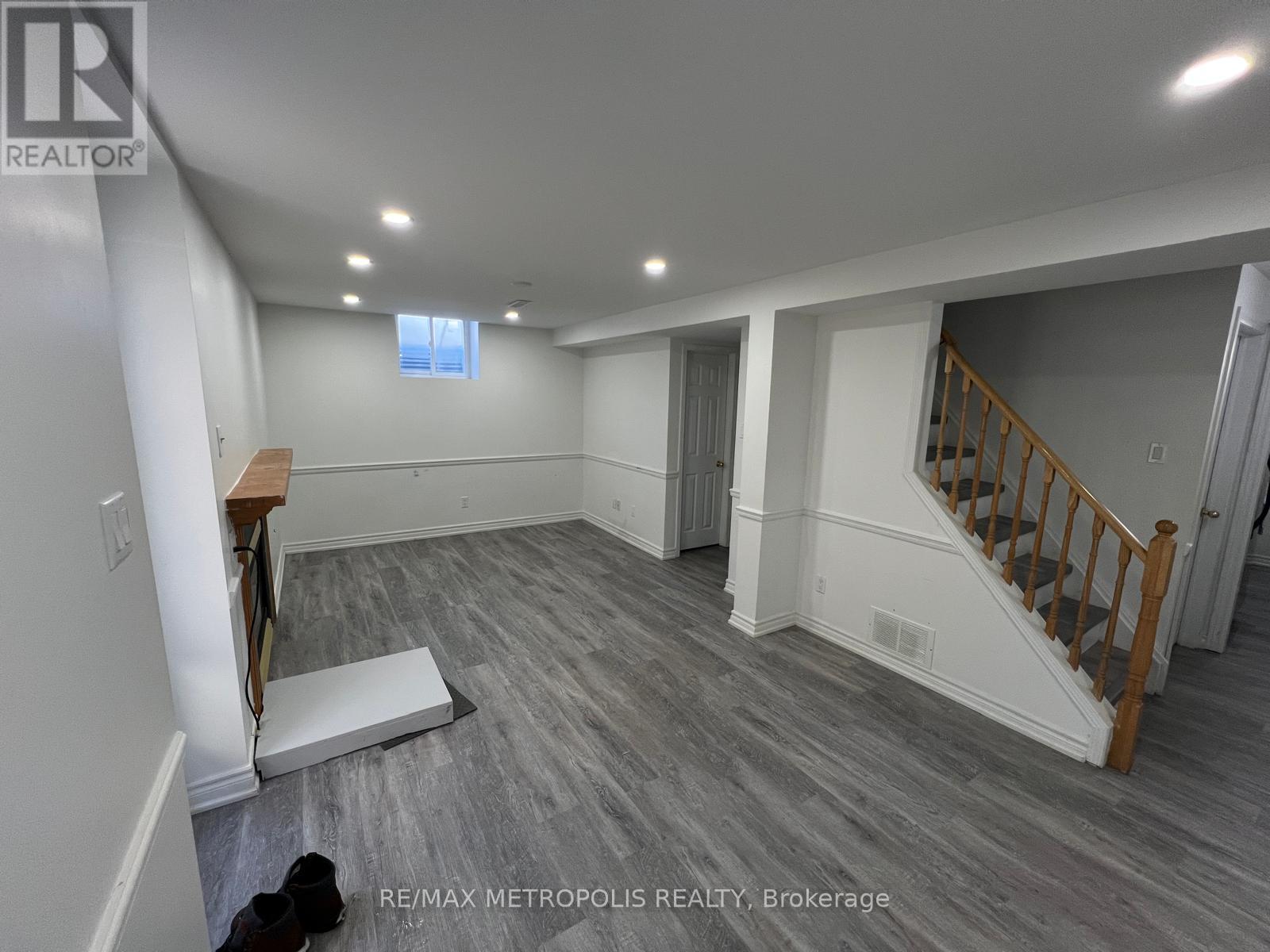 Bsmt - 570 Springview Drive, Pickering, Ontario  L1V 4X2 - Photo 6 - E13613842