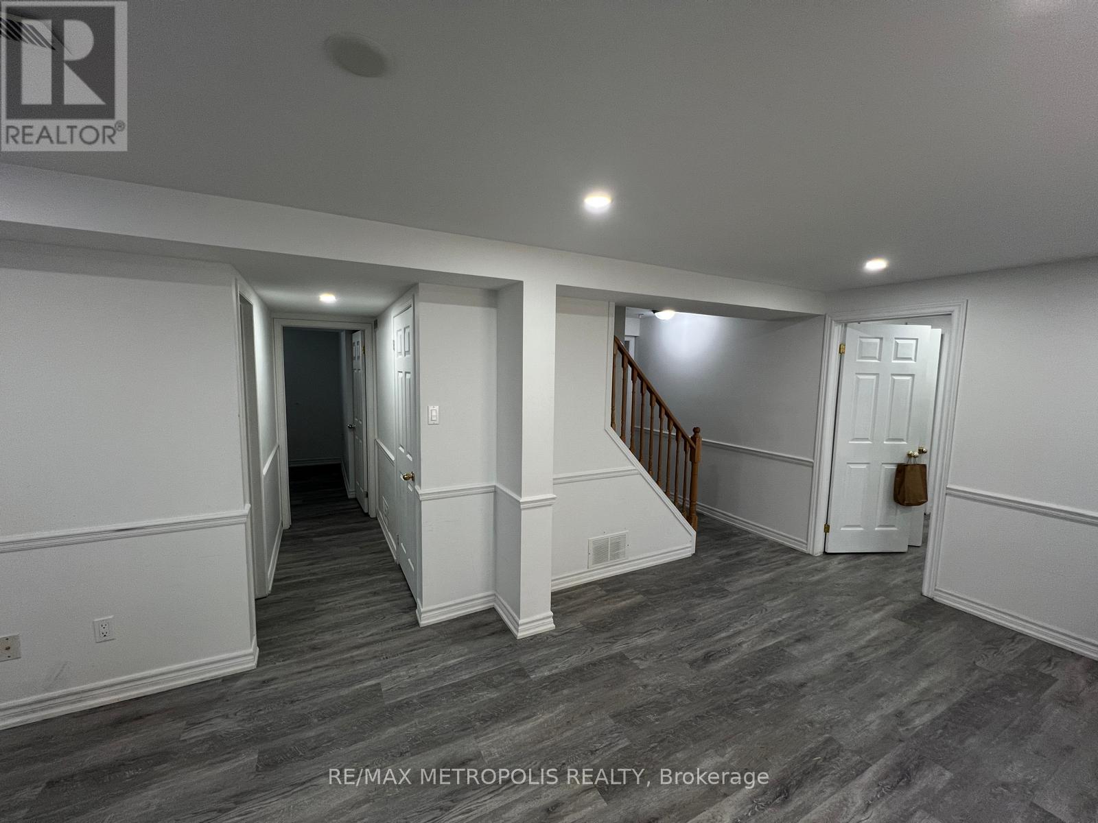 Bsmt - 570 Springview Drive, Pickering, Ontario  L1V 4X2 - Photo 7 - E13613842