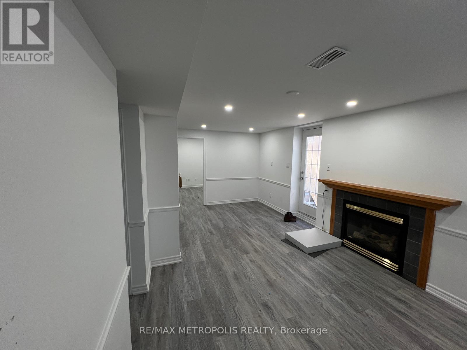 Bsmt - 570 Springview Drive, Pickering, Ontario  L1V 4X2 - Photo 8 - E13613842
