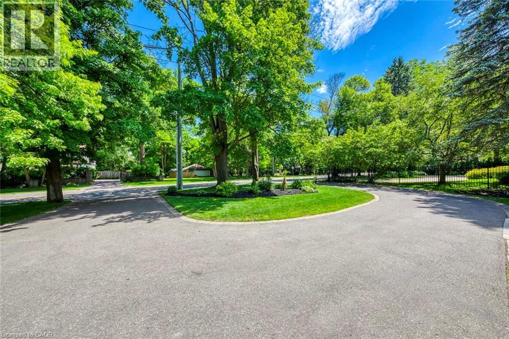1251 Lakeshore Road E, Oakville, Ontario  L6J 1L5 - Photo 3 - 40845986