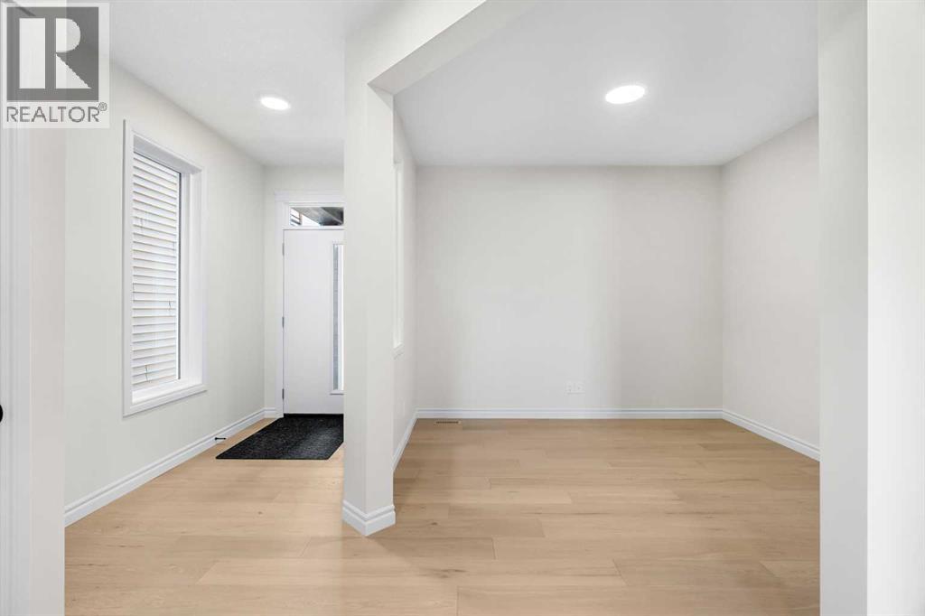 63 Annette Rise NW, Calgary, Alberta  T3R 2L6 - Photo 15 - A2329509