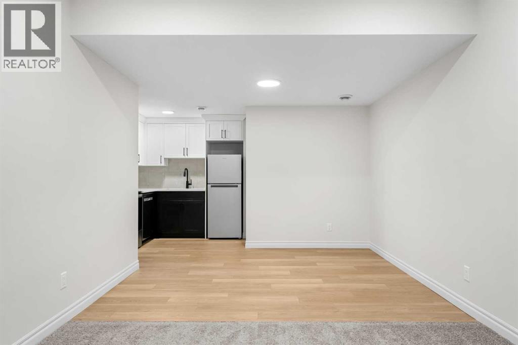63 Annette Rise NW, Calgary, Alberta  T3R 2L6 - Photo 46 - A2329509