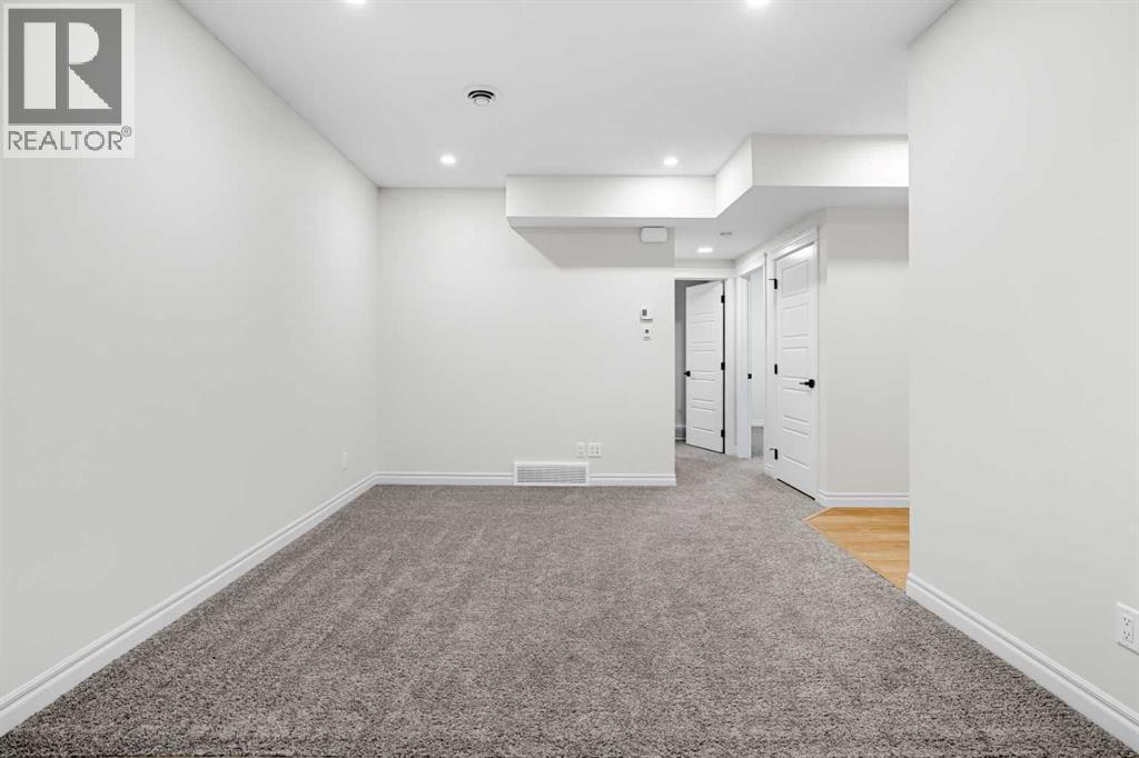 63 Annette Rise NW, Calgary, Alberta  T3R 2L6 - Photo 45 - A2329509
