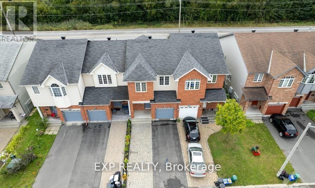 282 Macoun Circle, Ottawa, Ontario  K1T 0H9 - Photo 2 - X13613770